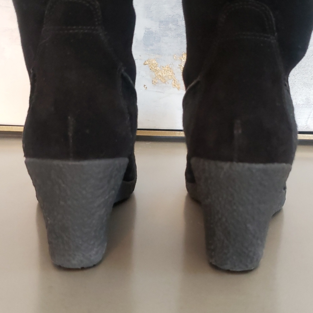 NWOT Calvin Klein Black Suede/Pony Hair Boots 8 - Picture 3 of 8